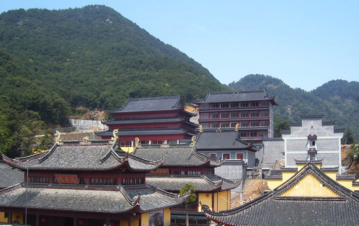 寺廟大門設(shè)計(jì)的藝術(shù)裝置化趨勢，文化傳承與創(chuàng)新的交融